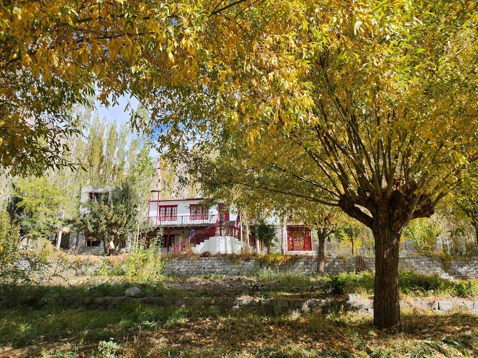 Lharimo Hotel Leh - Ladakh Bagian luar foto