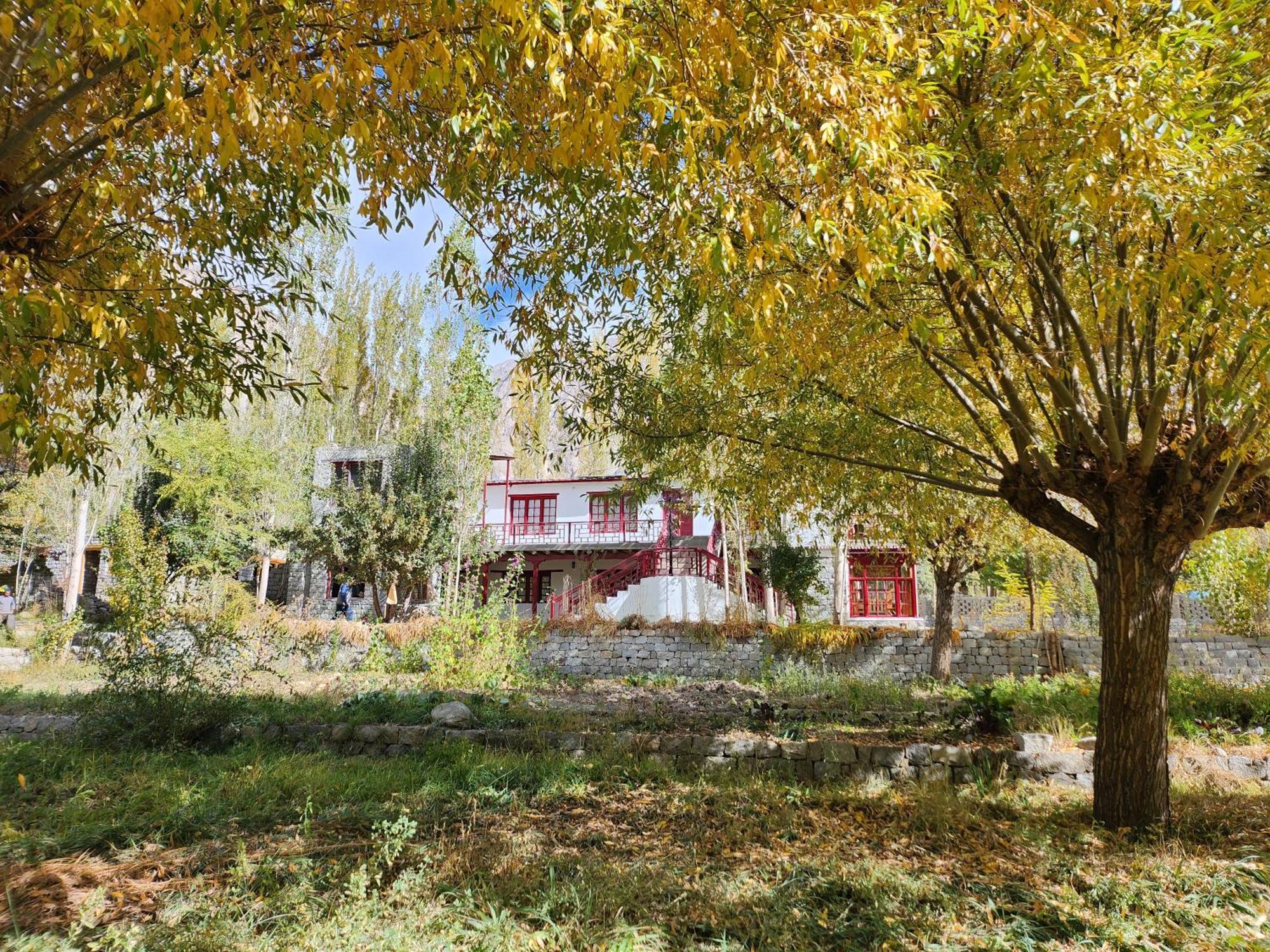 Lharimo Hotel Leh - Ladakh Bagian luar foto