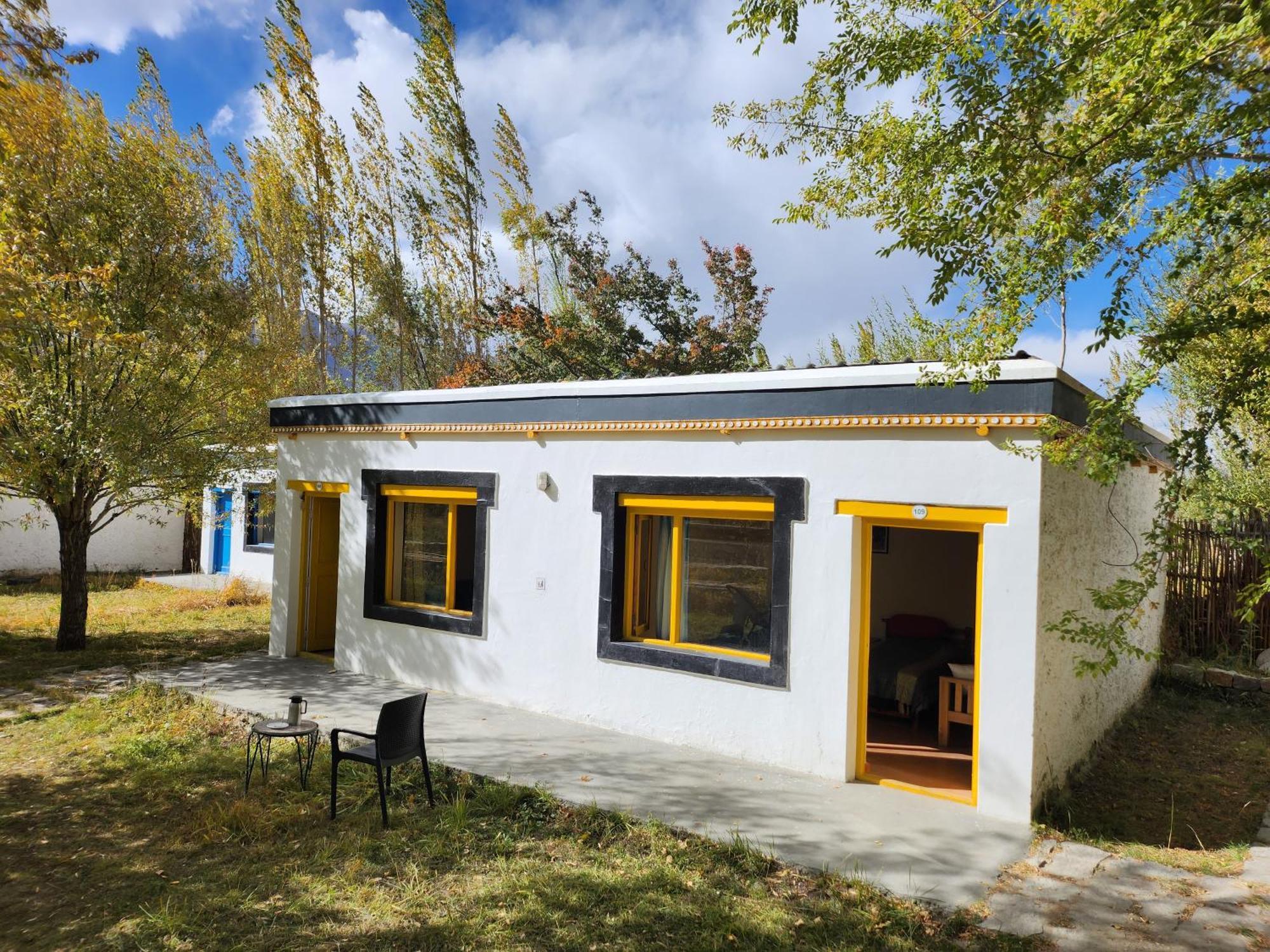 Lharimo Hotel Leh - Ladakh Bagian luar foto