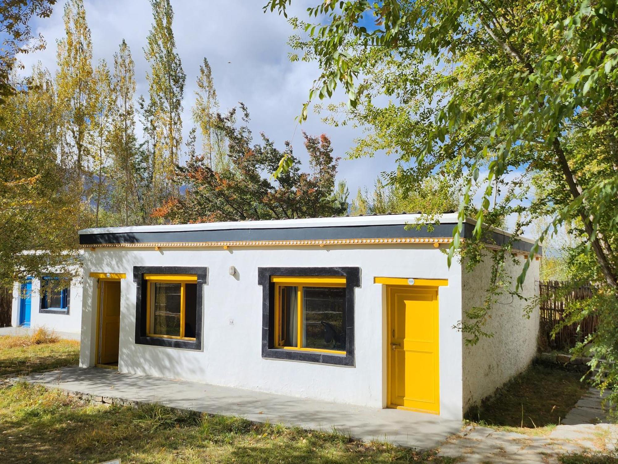 Lharimo Hotel Leh - Ladakh Bagian luar foto