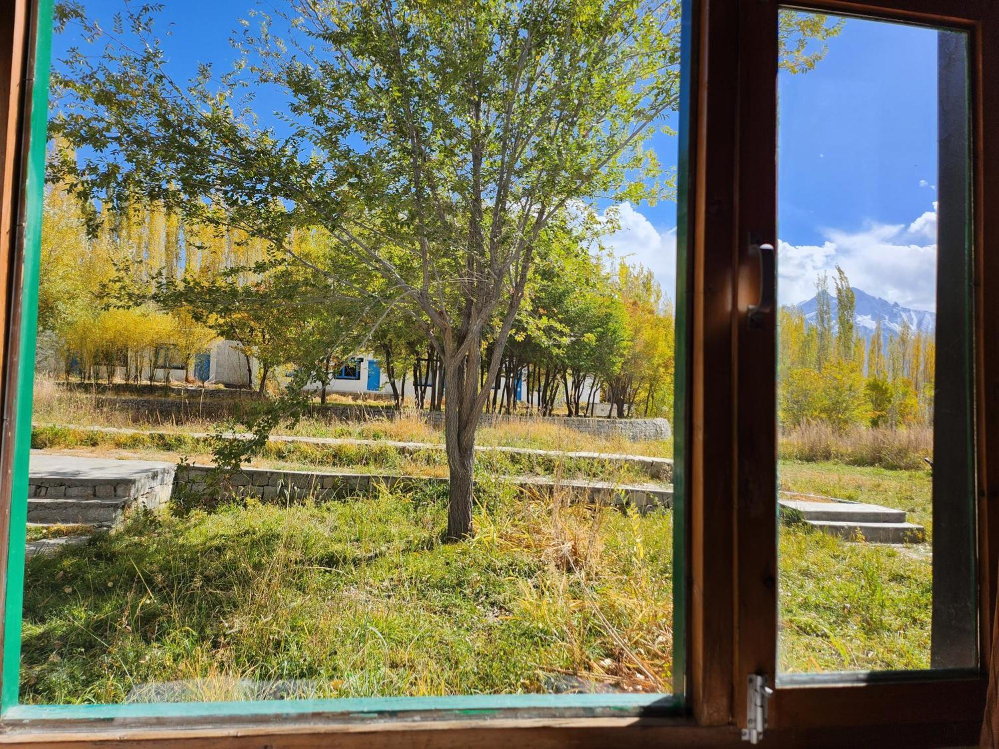 Lharimo Hotel Leh - Ladakh Bagian luar foto