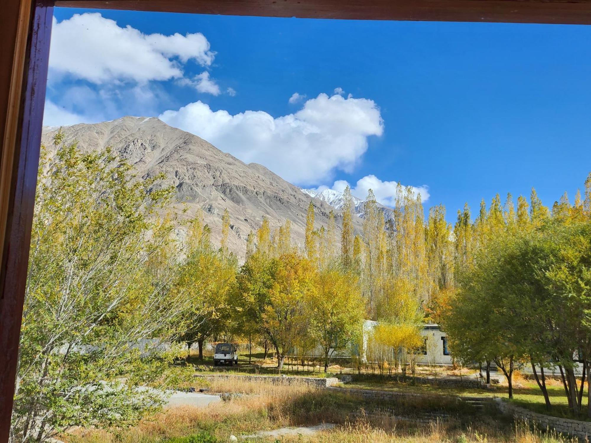 Lharimo Hotel Leh - Ladakh Bagian luar foto