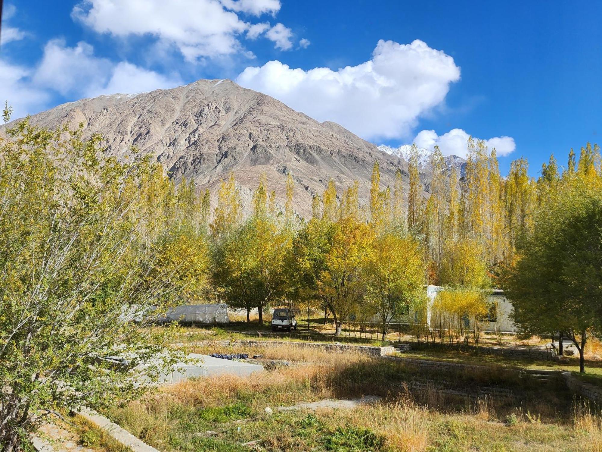 Lharimo Hotel Leh - Ladakh Bagian luar foto